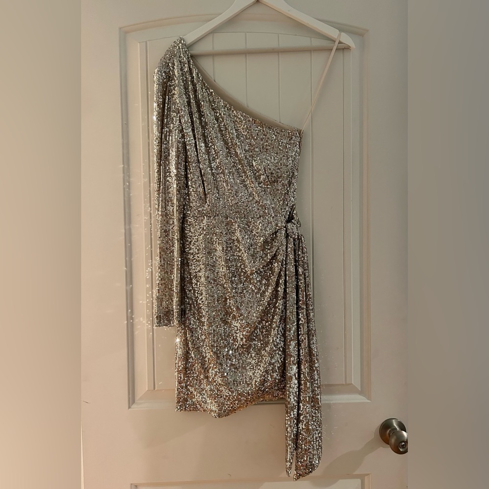 Silver Gianni bindi one shoulder dress (homecoming) - Picture 2 of 6